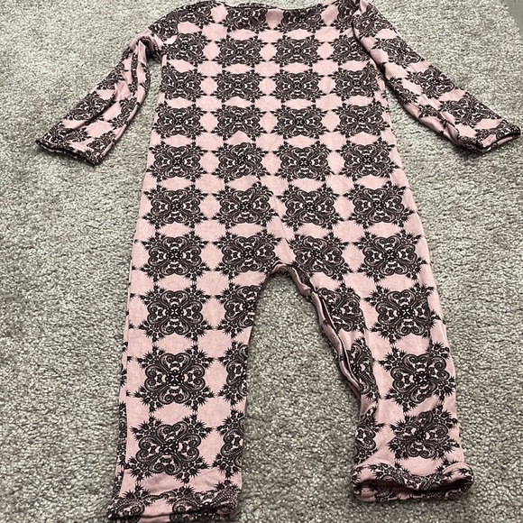 Kate Quinn Romper - Picture 6 of 7